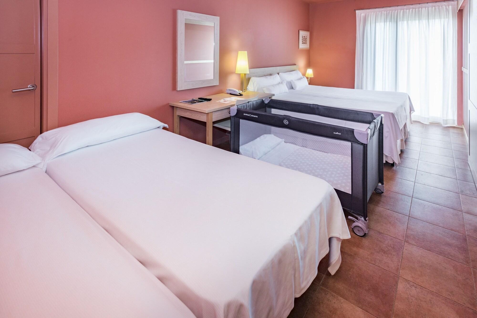 Hotel & Resort Vilar Rural D'Arnes By Serhs Hotels Sant Carles De La Rapita Ngoại thất bức ảnh