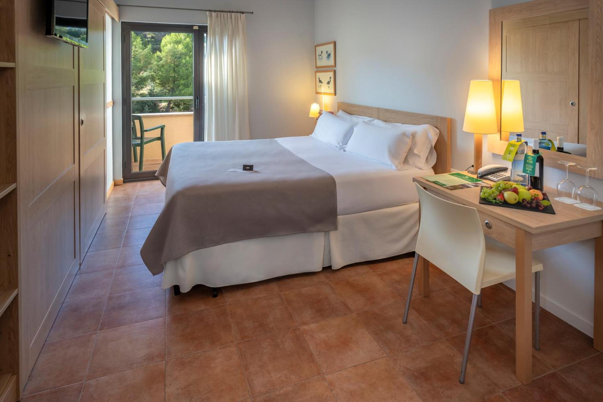 Hotel & Resort Vilar Rural D'Arnes By Serhs Hotels Sant Carles De La Rapita Ngoại thất bức ảnh