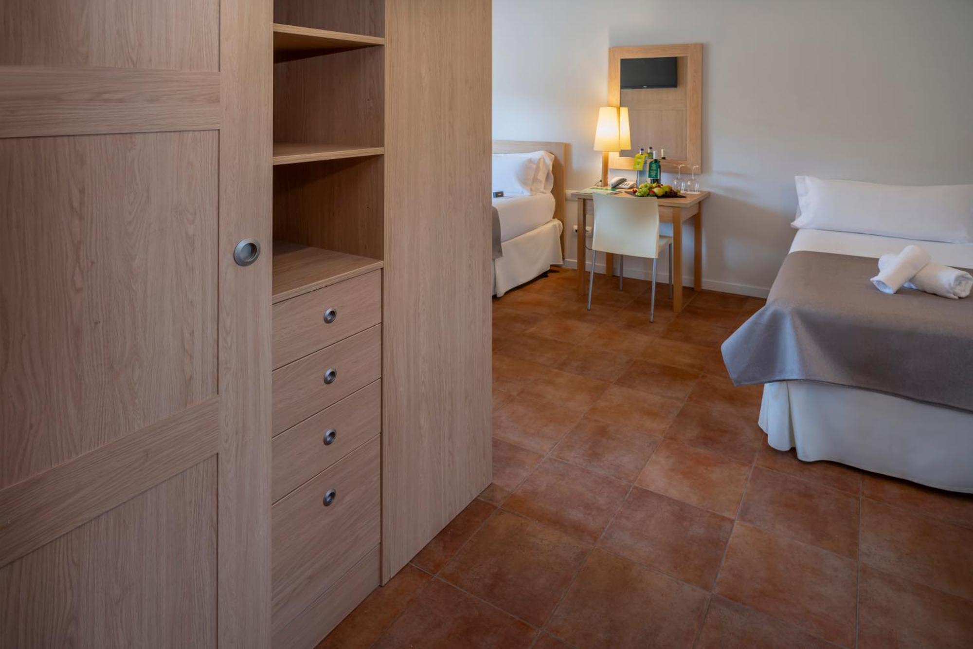 Hotel & Resort Vilar Rural D'Arnes By Serhs Hotels Sant Carles De La Rapita Phòng bức ảnh
